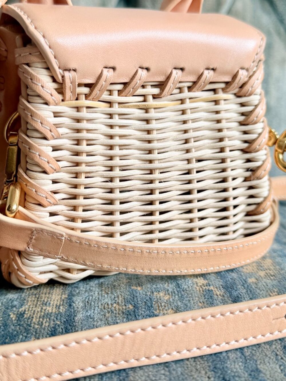 Jacquemus Le Petit Chiquito Wicker Crossbody Top Handle Micro Bag Nude Peach - Picture 12 of 13